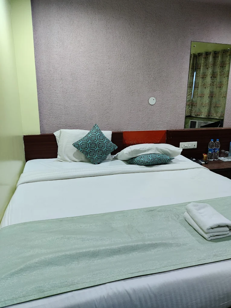 Birla Dharamshala Ayodhya - Temple Nearby